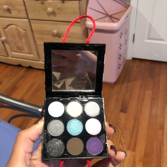 Sephora stocking stuffer makeup set - Picture 2 of 3